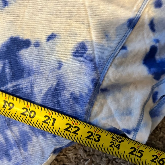 Chico’s Blue Tie Dye Short Sleeve Top - Picture 6 of 8